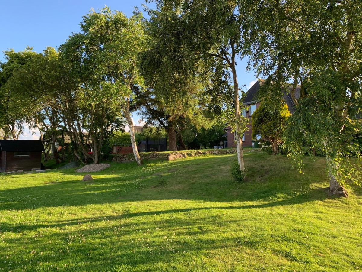 Herrliche Ferienwohnung In Idyllischer Landschaft Morsum  Exteriör bild